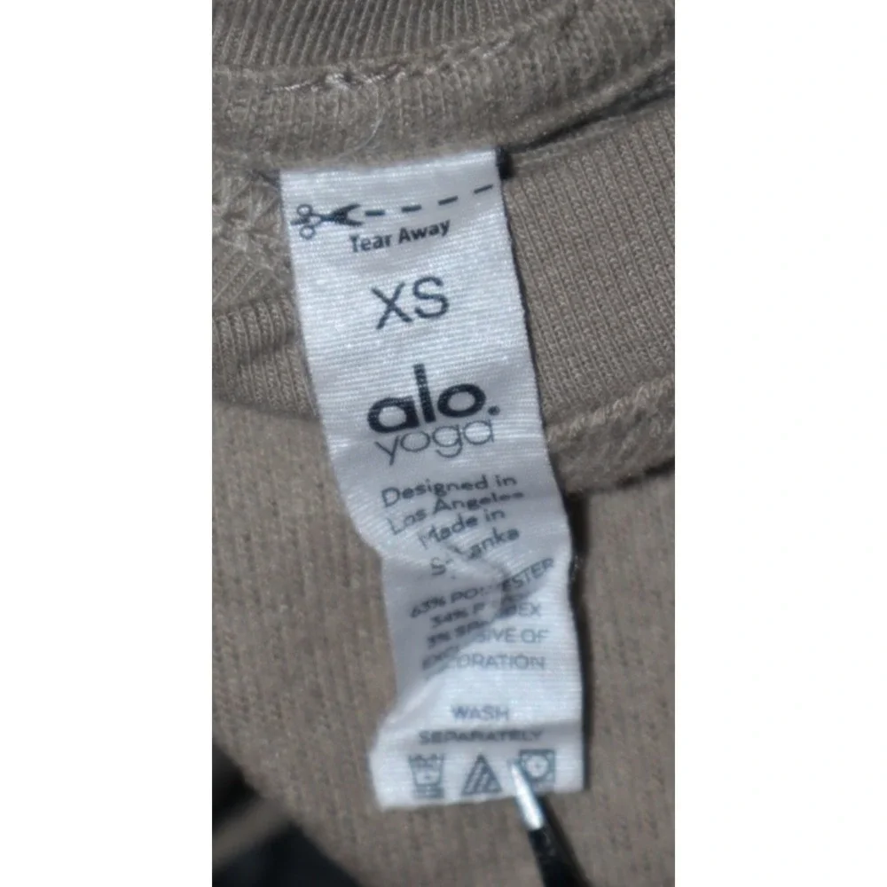 Alo Yoga Long Sleeve Pullover Women XS Relaxed Fit Beige‎ Crew Neck Athleisure